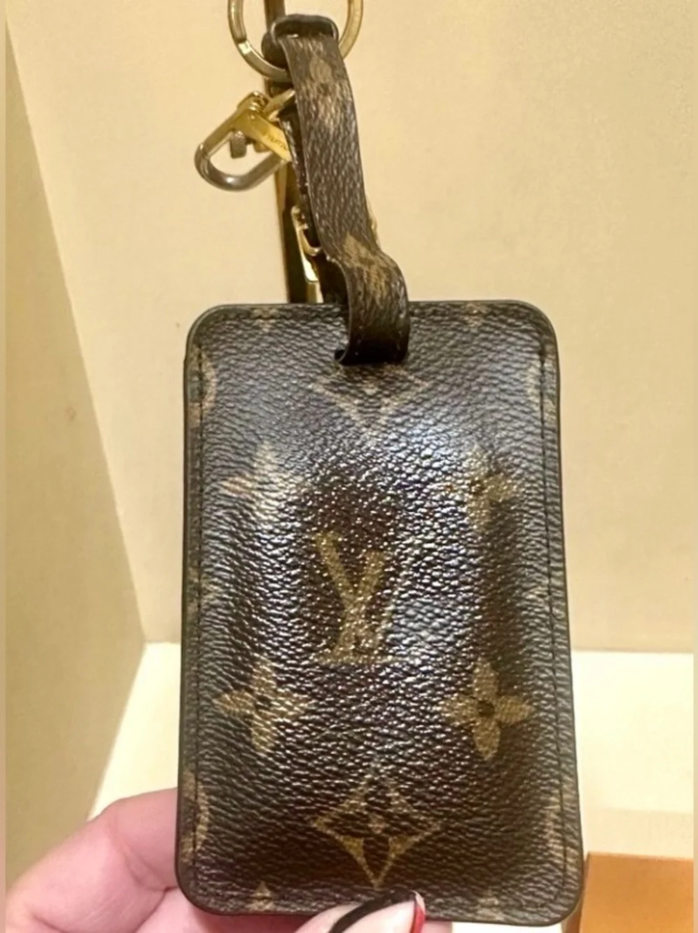 👑✅PRICE FIRM✅RARE🔥AUTHENTIC Louis Vuitton Heart Playing Card Luggage Tag